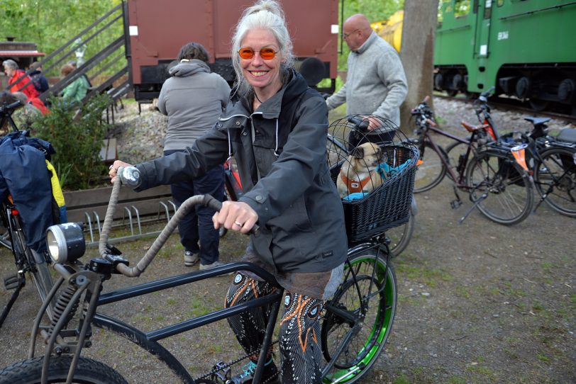 Christian Joswig hatte auch in diesem Jahr wieder eine Cruiser-Gruppe für das Hospiz-Radeln zusammengetrommelt. 30 Cruisern aus dem gesamten Ruhrgebiet traten gemütlich in die Pedalen. Start war am 30.4.2022 das Gleiskaffee Fritzchen.