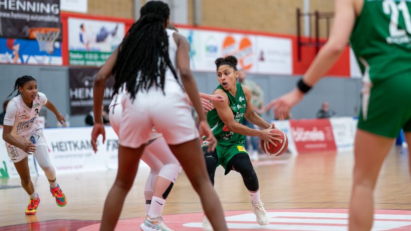 Die Basketball-Damen vom HTC gewinnen am Sonntag (6.11.2022) gegen die Rutronik Stars Keltern mit 73:71 nach Verlängerung.