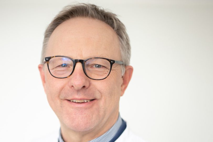 Dr. med. Thomas Günnewig, Chefarzt der Geriatrie/Neurologie am Elisabeth Krankenhaus Recklinghausen, informiert über