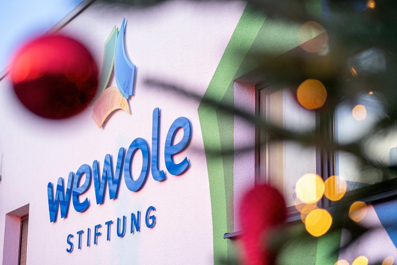 Die wewole-Stiftung lädt zum Adventsmarkt ein.