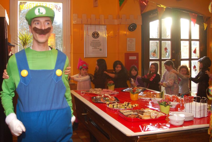 Karneval im Spielezentrum.