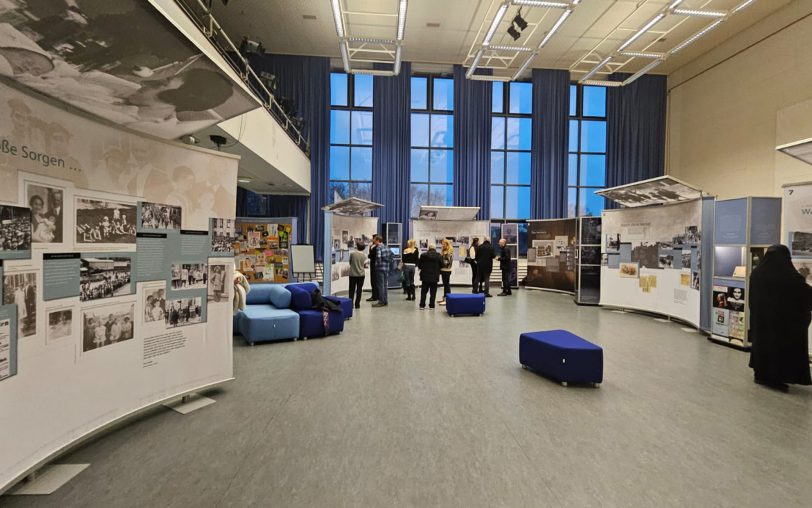 Im Haranni-Gymnasium wurde am Mittwoch (11.2.2026) feierlich die Ausstellung 