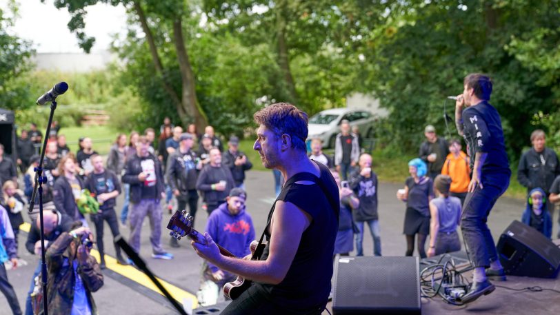 13. KAZ-Open Air im Skatepark Hibernia an der Koniner Straße am Samstag (28.8.2021). Zu sehen sind die Bands Mango (Punkrock aus Herne) und The Heartbreak Motel (Punkrock aus dem Ruhrpott)