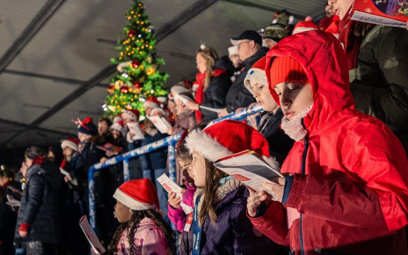 Eindrücke vom Stadion-Weihnachtssingen im Bochumer Vonovia Ruhrstadion: Das nächste steht am Dienstag, 16. Dezember 2025, an.