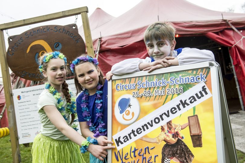 Die jungen Artisten vom Circus Schnick-Schnack.