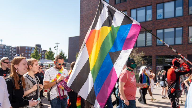 Der Christopher Street Day (CSD) am Samstag (21.9.2024) begann auf dem Europaplatz und zog anschließend durch die Stadt.