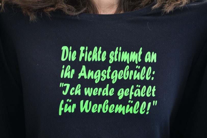 Jahr für Jahr werden Fichten für unerwünschte Werbung gefällt