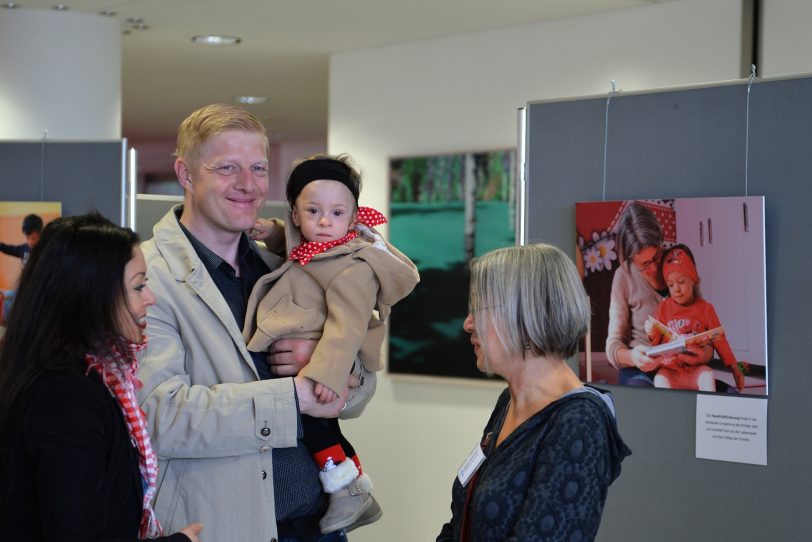 Eröffnung der Fotoausstellung der Frühförderung Herne in der Sparkasse am 29.4.2016.