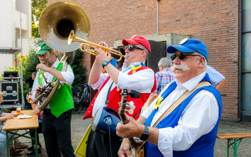 Die „Little Johns Jazz Band“ sorgte mit ihrer musikalischen Unterhaltung auf dem Stephanusfest für eine mitreißende Stimmung.