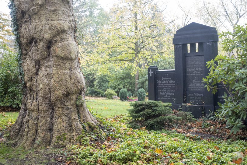 Ökumenische Andacht zu Allerheiligen auf dem Wiescherfriedhof in Herne (NW), am Sonntag (01.11.2020).