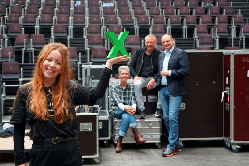 v.l. Maren Wittig (Tänzerin), Carolin Hensel-Lippold, Christian Eggert (beide Urbanatix), Andreas Kuchajda (Jahrhunderthalle).