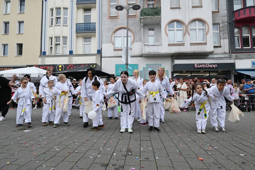 Festumzug der 540. Cranger Kirmes 2024