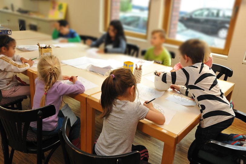 Hausaufgabenbetreuung in der Oase. Mittagstisch und mehr für Kinder.