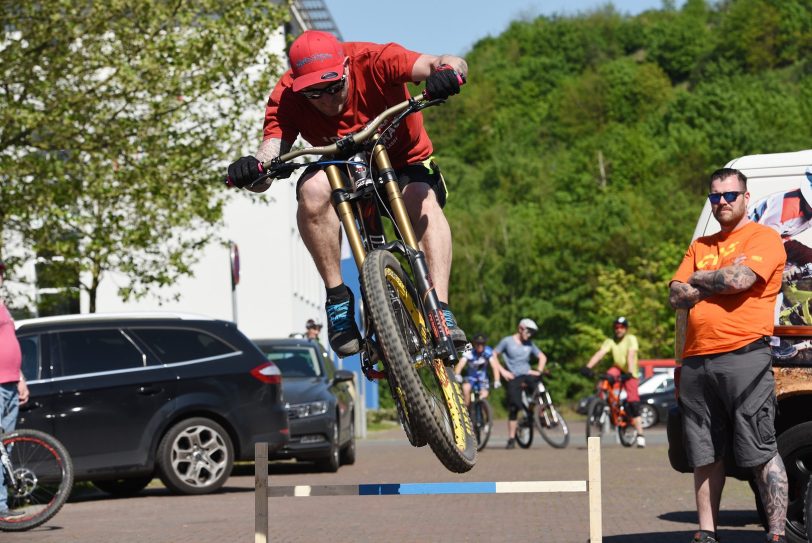Der Bunny Hop Contest.