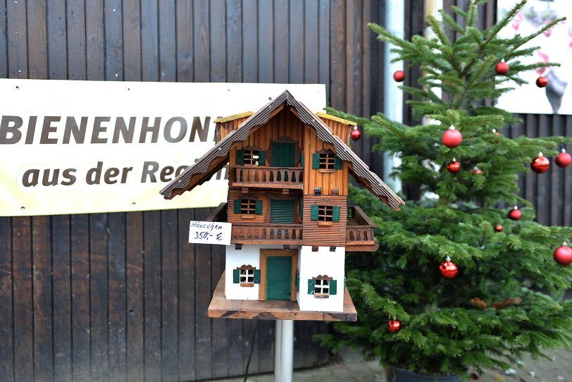 Weihnachtliches auf dem Markt der WfB.