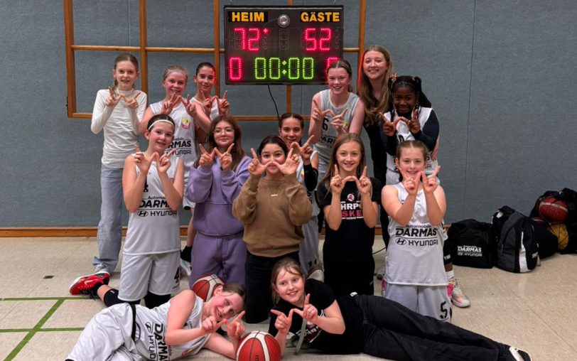 Die U12 der Ruhrpott Baskets nach dem 72:52-Sieg gegen Oberhausen - damit sind sie für die Regionalliga-Runde qualifiziert.