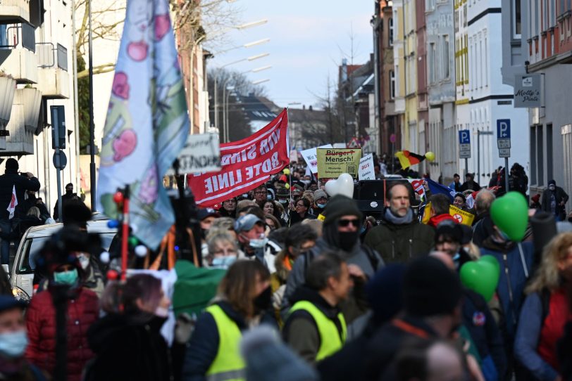 Großdemonstration der Impfgegner in der Wanner Innenstadt.