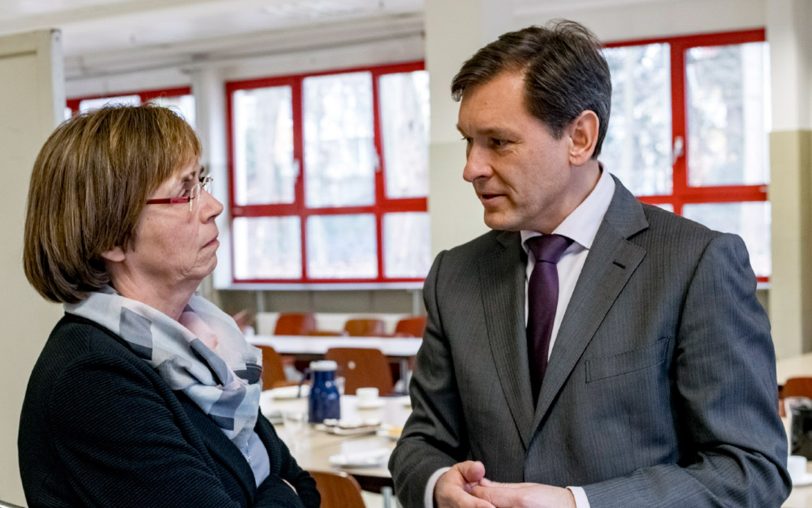 Frank Dudda im Gespräch mit Birgit Westphal (Gemeinnützige Beschäftigungsgesellschaft Herne mbH).