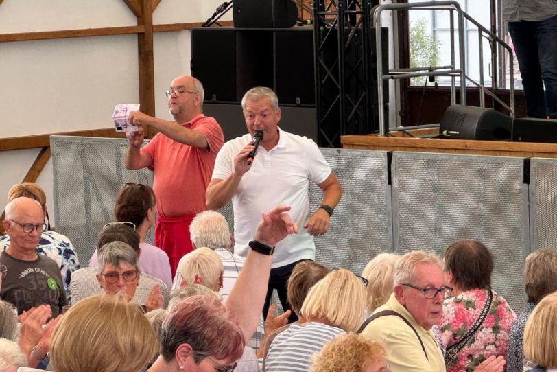 Schlagersänger, Entertainer und Musiker André Wörmann.