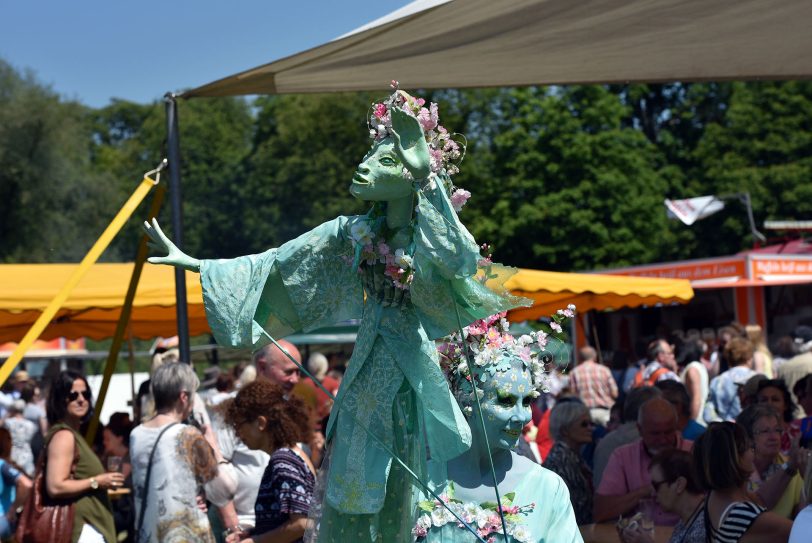 Kunstmarkt im Hertener Schlosspark.