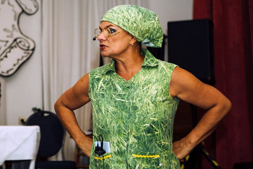 Putzfrau Walli: Esther Münch.