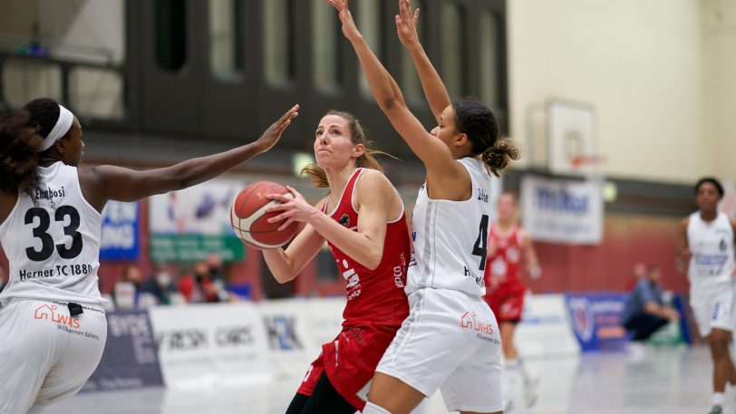 Die HTC Basketballerinnen ziehen durch ein 75:69 gegen die GiroLive Panthers Osnabrück in das Final-Four des DBBL Pokals ein.