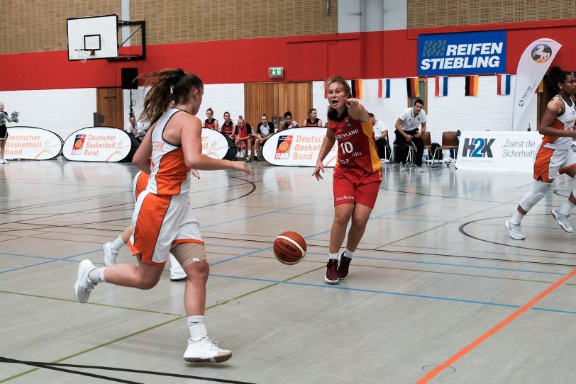 Das Basketball Länderspiel Deutschland Niederlande in der H2K-Arena.
