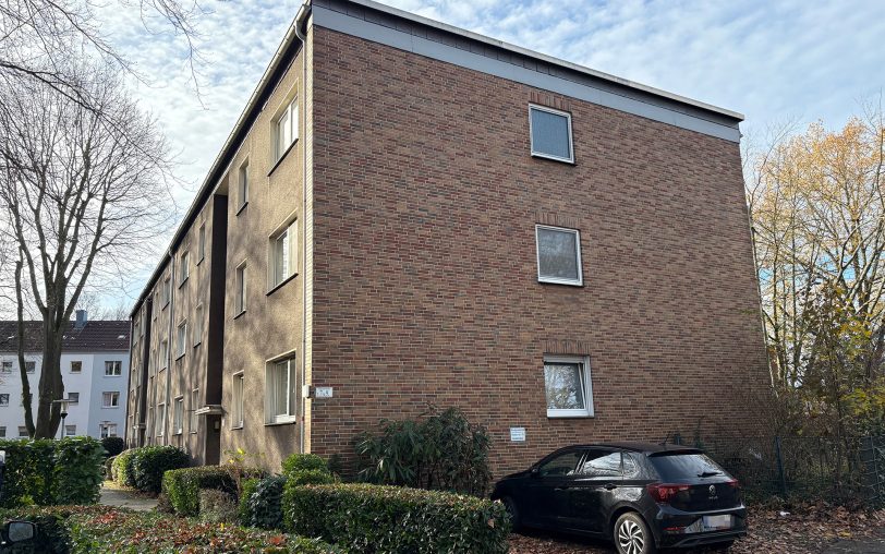 So sieht das Wohngebäude derzeit von der Straße aus.