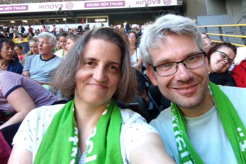 Anja und Christian im BVB-Stadion beim Abschluss-Gottesdienst.