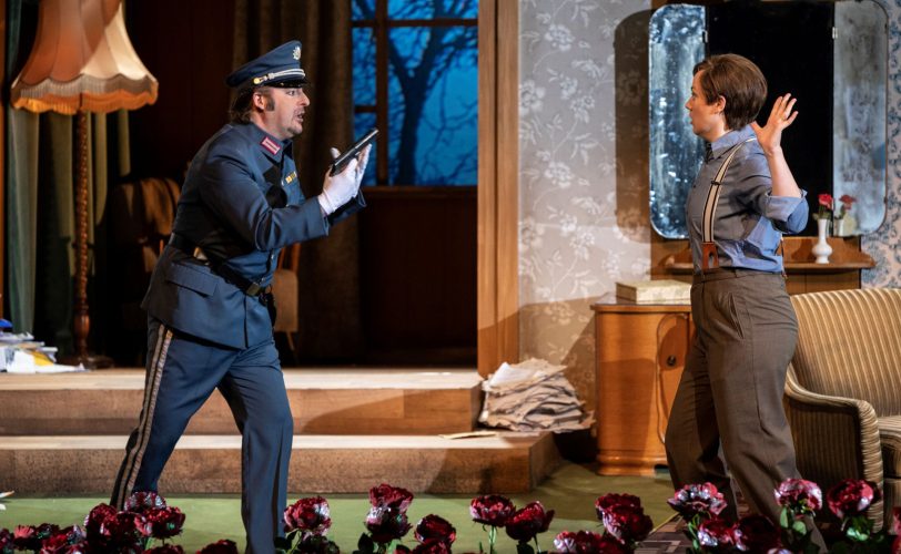 Liebe macht blind: Rosenkavalier Matteo (Thomas Paul) erkennt Zdenka (Julia Grüter) nicht.