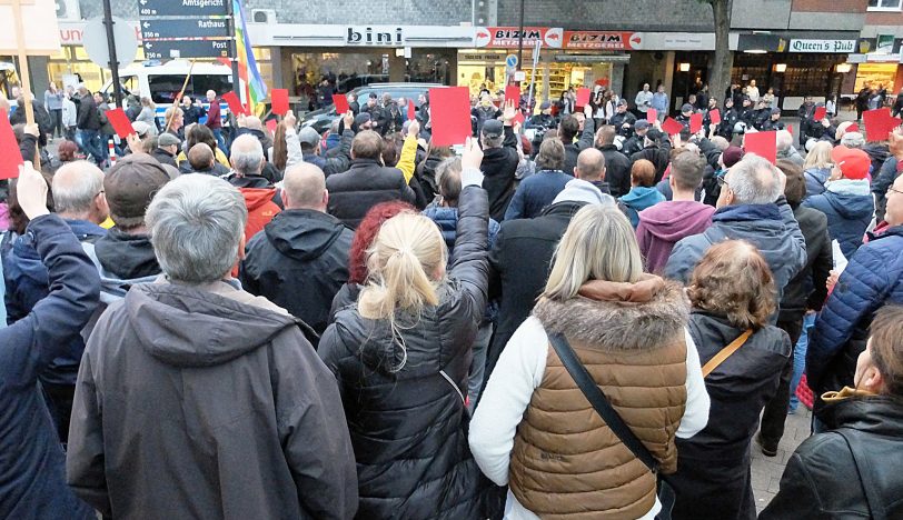 Bündnis Herne zeigt an der Bebelstraße 