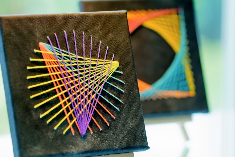 Jugendwerkstatt zeigt Ausstellung „Kaleidoskop“ in der vhs-Galerie.