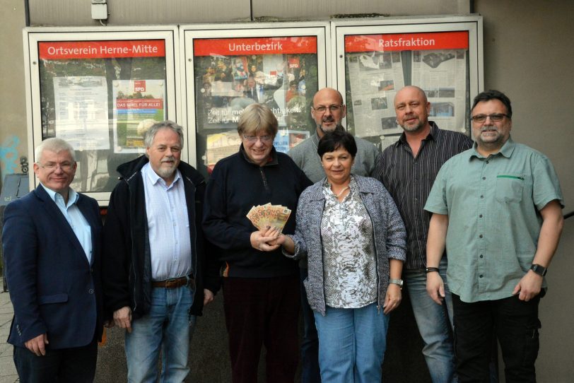 v.l. Winfried Marx, Volker Bleck, Lothar Schulz, Frank-Uwe Klemczak, Birgit Klemczak, Andreas Hentschel-Leroy, Uwe Purwin