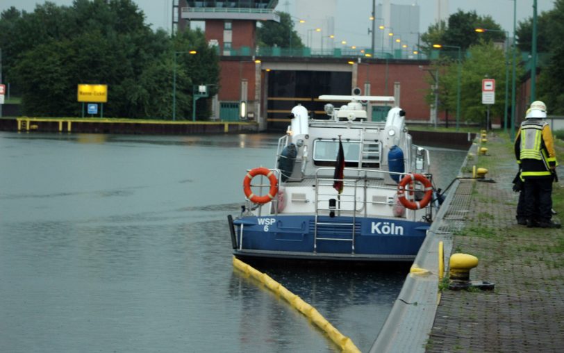 Der Feuerwehr-Einsatz im Hafen am Mittwoch (19.6.2017).