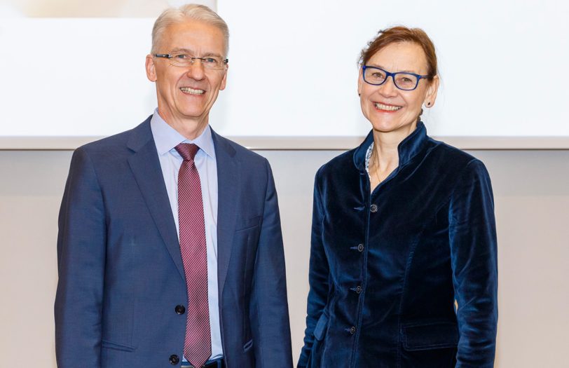 v.l. Prof. Rainer Wirth und Prof. Petra Thürmann.