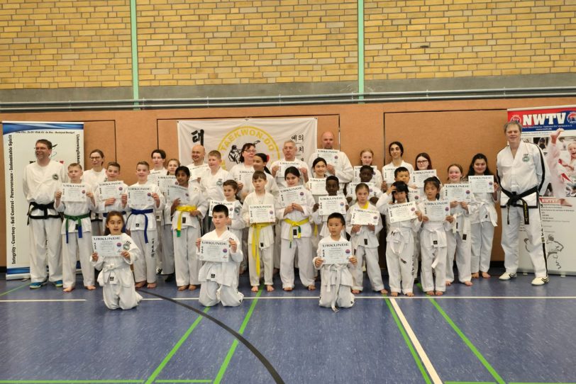 Die erfolgreichen Prüflinge des TKD Wanne-Eickel.