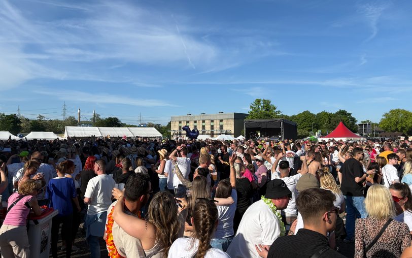 Fotos vom Mallorca-Festival &amp;quot;Crange Total&amp;quot; auf dem Kirmesplatz am Samstag (10.5.2025).