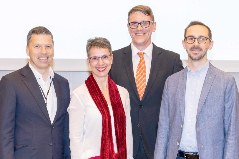 V.l.: Prof. Dr. Clemens Tempfer, Direktor der Klinik für Frauenheilkunde und Geburtshilfe, Dorothee Winkler, Stellv. Leitung des Zentrum für Prävention, Therapie, Rehabilitation und sportmedizinische Diagnostik und Johann Christian Ulshöfer, Facharzt der Klinik für Urologie, Dr. Johannes Spohnholz, Oberarzt der Klinik für Allgemein- und Viszeralchirurgie des Marien Hospital Witten