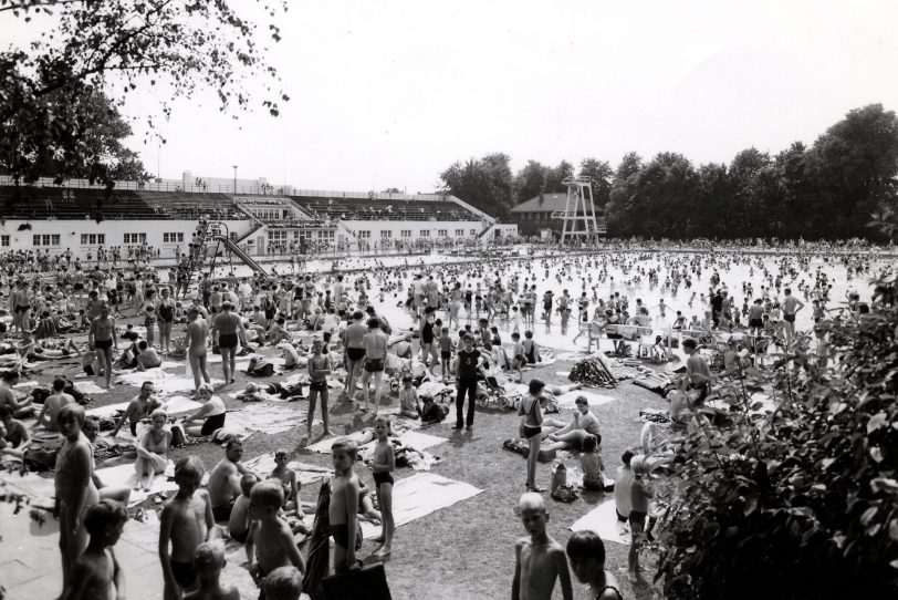 Im Sommerbad an der Bergstraße