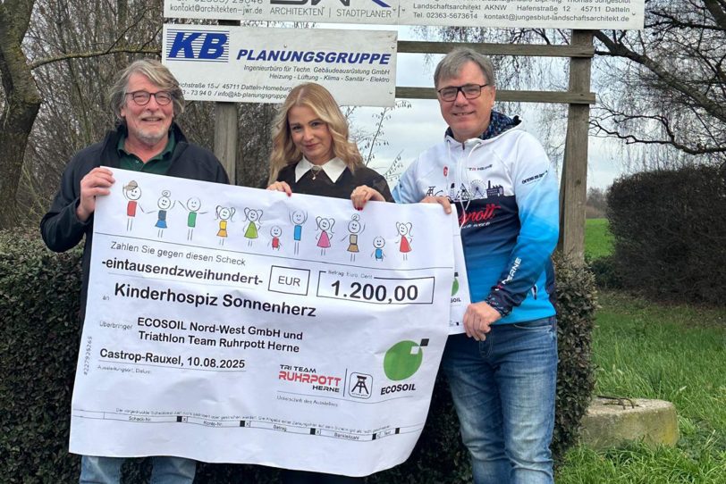 Ecosoil und Tri Team Herne spenden 1.200 Euro an das Kinderhospiz Sonnenherz.