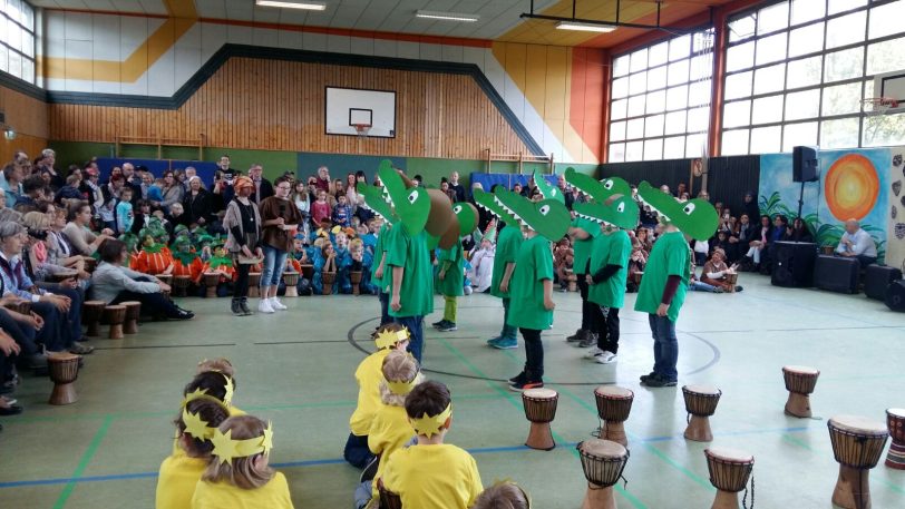 Der Trommelzauber in der Sonnenschule.