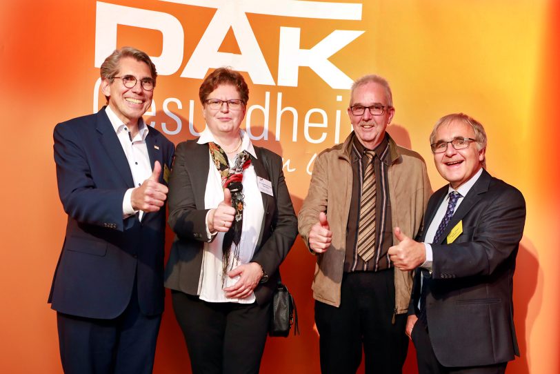 v.l. Andreas Storm, Vorstandsvorsitzender der DAK-Gesundheit, Dr. Lieseltraud Lange-Riechmann, Wittekindshofer BGM-Koordinatorin, Hans-Jürgen Kämper, Wittekindshofer Ansprechperson-Sucht, Prof. Dr. Jürgen Wasem von der Universität Duisburg-Essen.