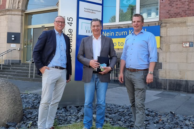 Udo Sobieski, Fraktionsvorsitzender der Herner SPD-Ratsfraktion (Mitte) traf Prof. Melchers und Prof. Rudolph vom Forschungszentrum Nachbergbau.