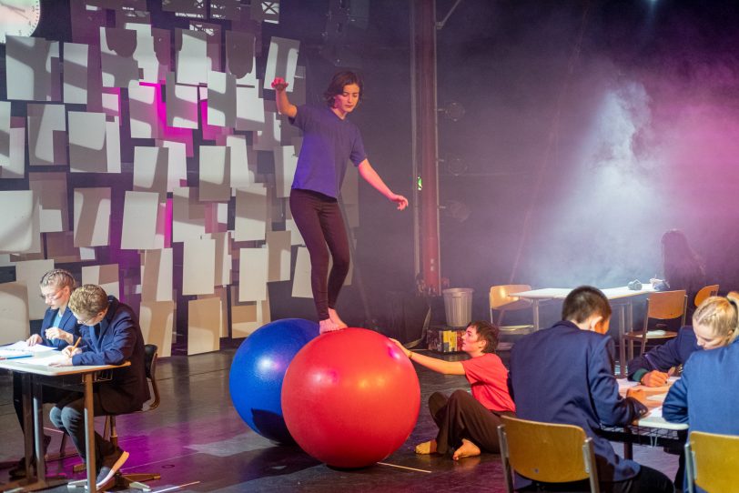 &quot;Eine Frage des Systems&quot;: Generalprobe für den diesjährigen Wintercircus des Circus Schnick-Schnack in Herne (NW), am Sonntag (04.12.2022).