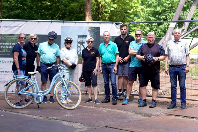Die CDU brach zu einer Radtour durch Sodingen auf.