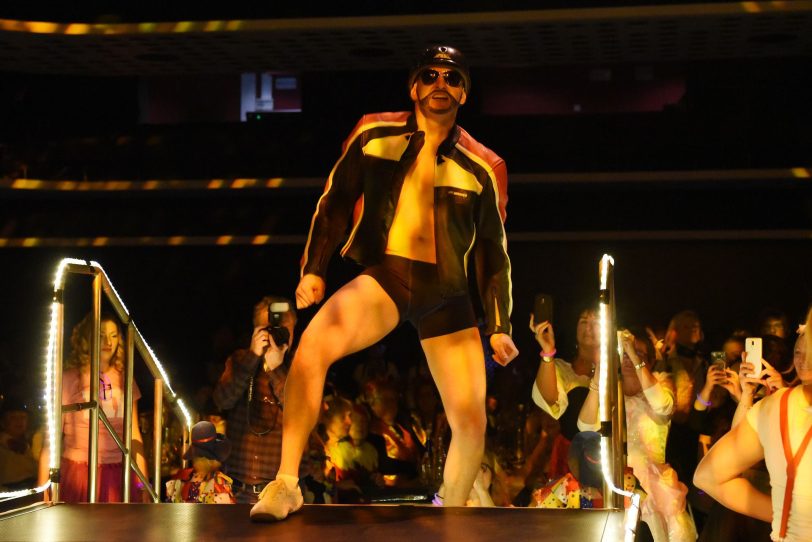 Bei Damensitzung der HeKaGe geht es heiß her.