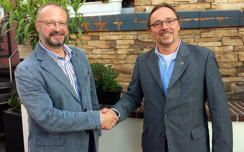 Martin Diekmann (re.), hier auf einer Veranstaltung im Jahr 2016 mit Axel Klein (Archivbild).