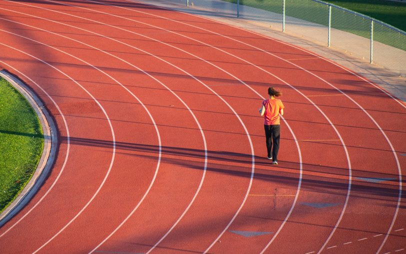 Mit dem Tag des Sportabzeichens am Samstag (3.5.2025) wurde die Sportabzeichensaison auf dem Sportplatz an der Schaeferstraße eröffnet - bis Oktober können Sportler sich drei Mal pro Woche beweisen (Symbolbild).