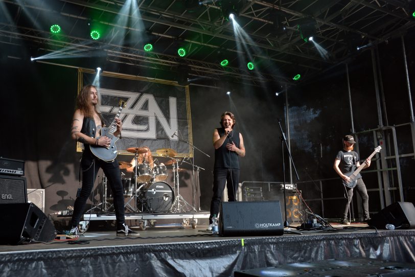 13 Bands standen beim 34. Spektakulum am Stennert Anfang September 2021 auf der Bühne. im Bild: die Metal Band EZAN.