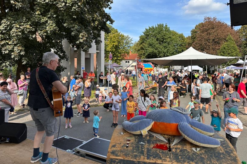Evangelische Kirchengemeinde Stephanus feiert rund um die Stephanuskirche.